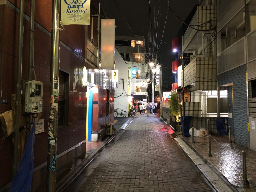 A typical street scene in Tokyo